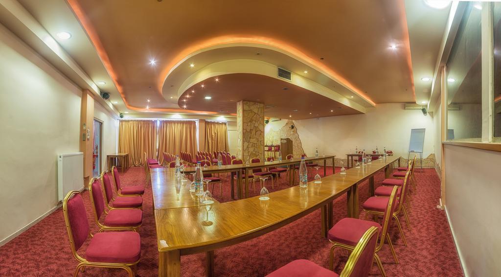 Tselikas Hotel Kozani Exterior photo